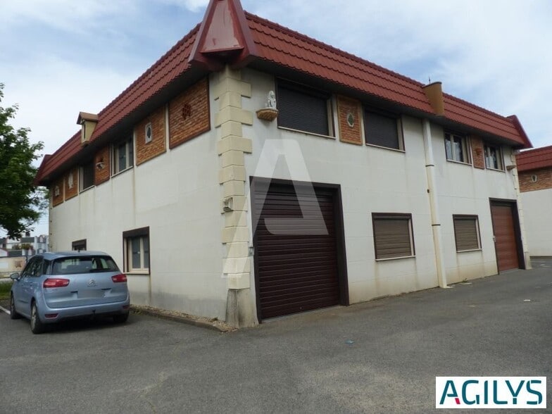 13 Rue Du Buisson Aux Fraises, Massy to rent - Building Photo - Image 2 of 7