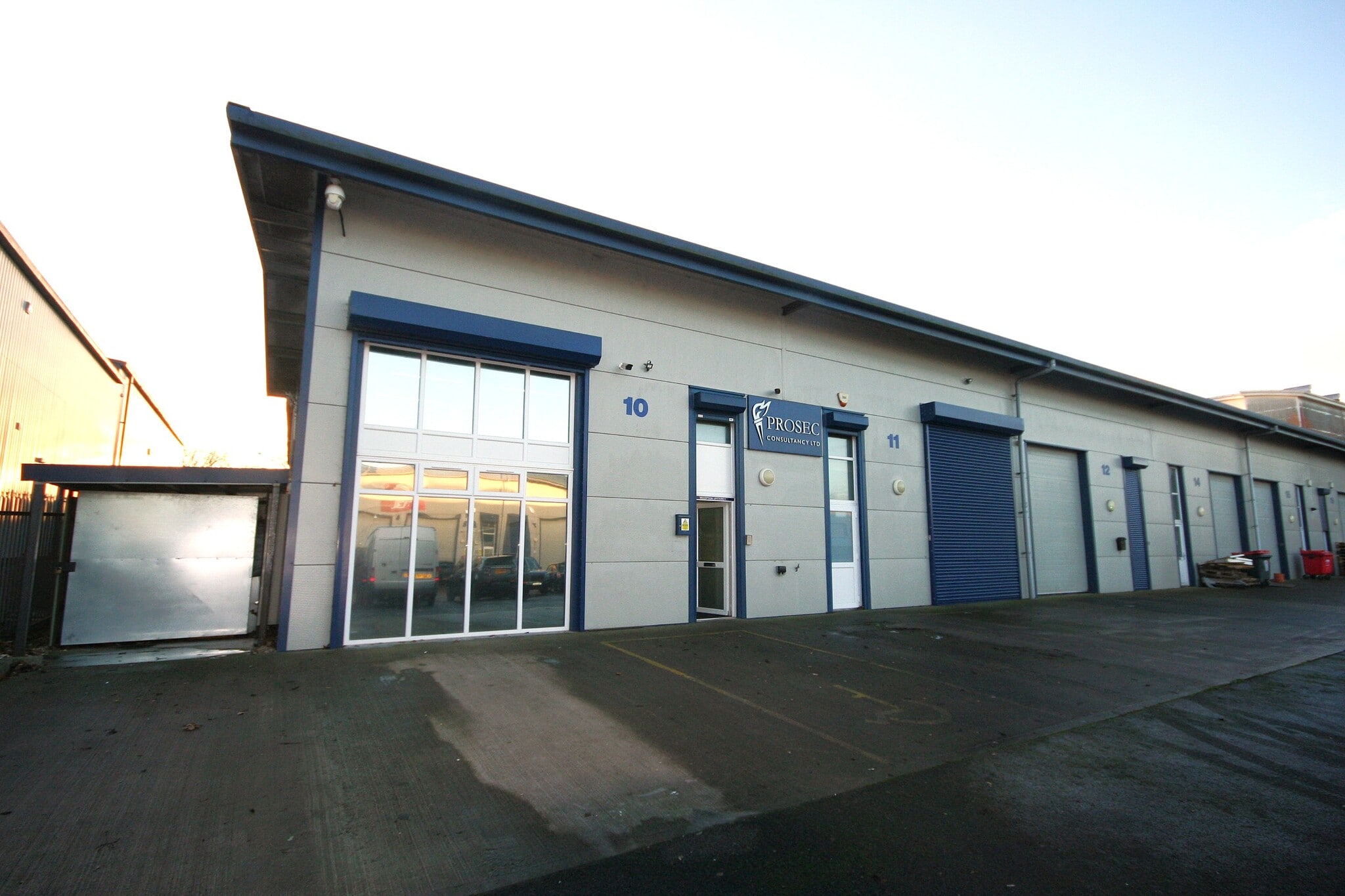 Stephenson Rd, Westbury to rent Building Photo- Image 1 of 2