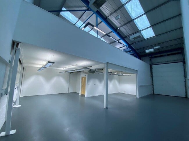 More details for 60 Cox Ln, Chessington - Industrial to Rent