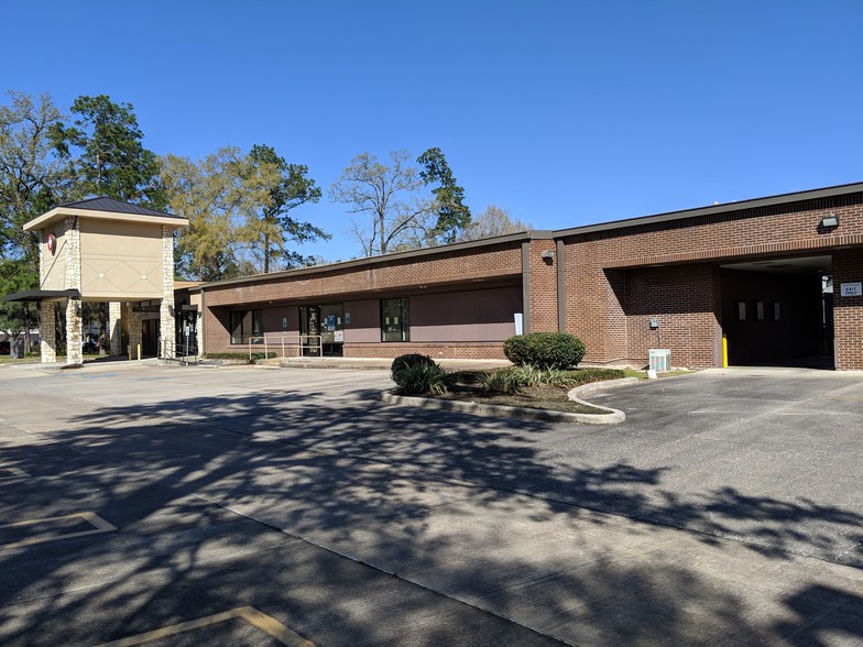 1120 Kingwood Dr, Kingwood, TX for sale - Building Photo - Image 1 of 1