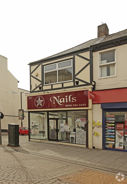 253 High St W, Sunderland to rent - Building Photo - Image 2 of 5