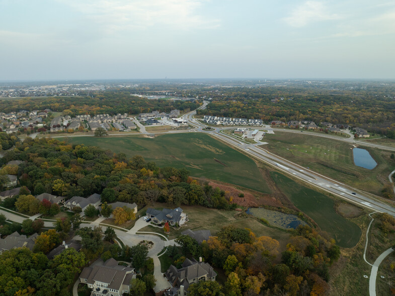 142nd & Douglas Pky, Urbandale, IA for sale - Building Photo - Image 2 of 8