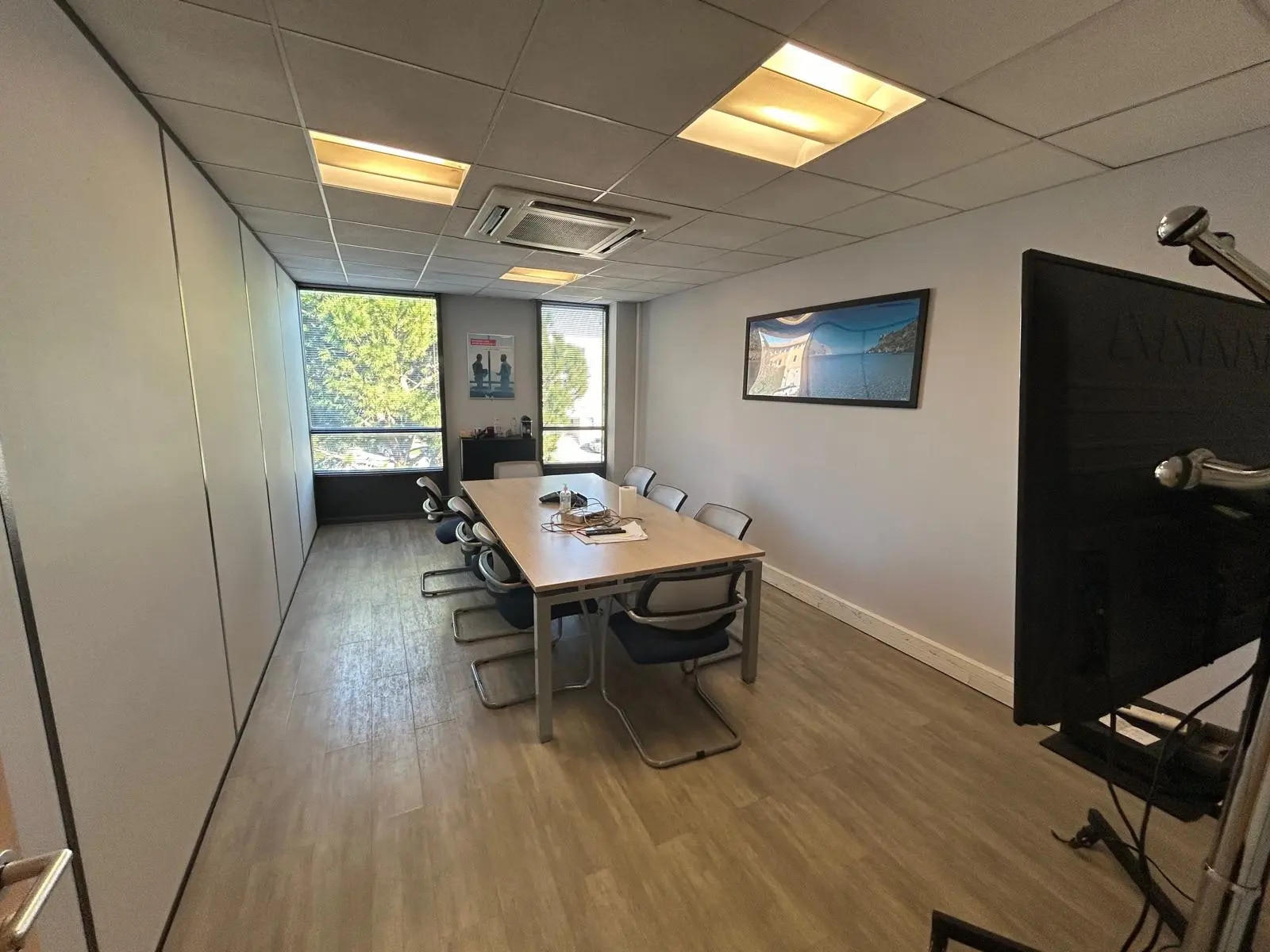 Office in Marseille to rent Interior Photo- Image 1 of 3