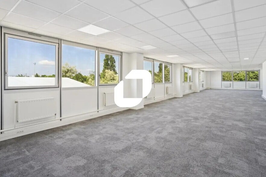 Office in Fontenay-sous-Bois to rent - Interior Photo - Image 3 of 16
