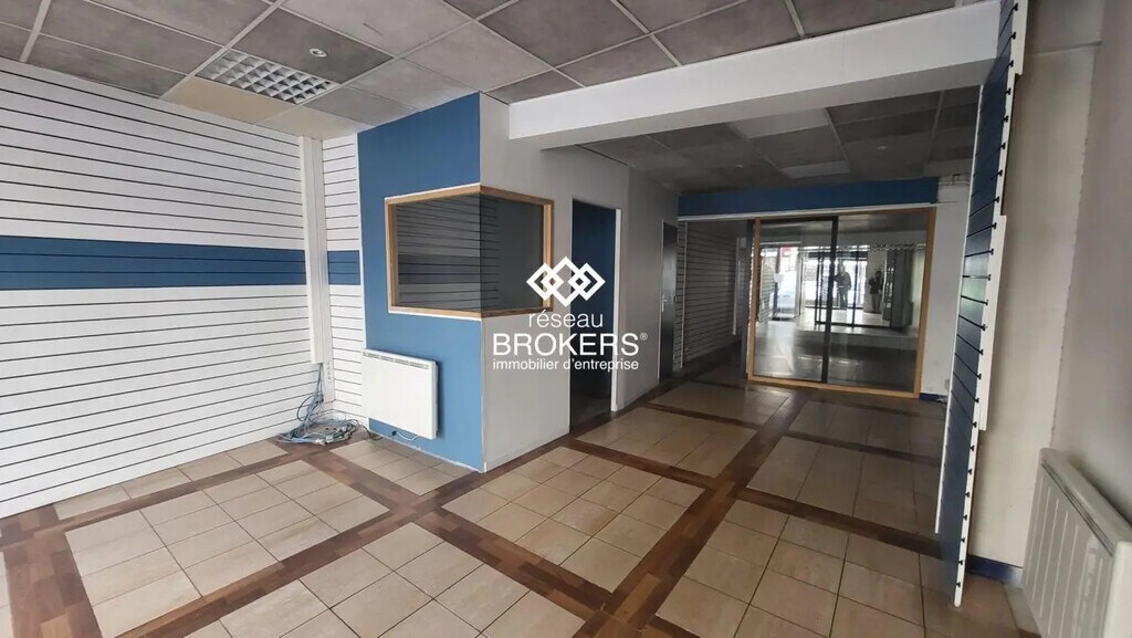 Location Commerce 50 m² - Photo 1