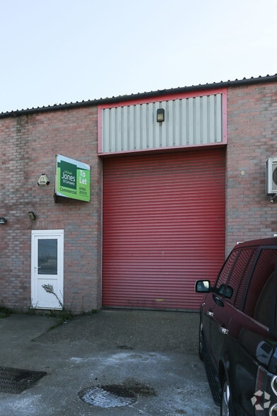 Ford Ln, Ford for sale - Primary Photo - Image 1 of 1