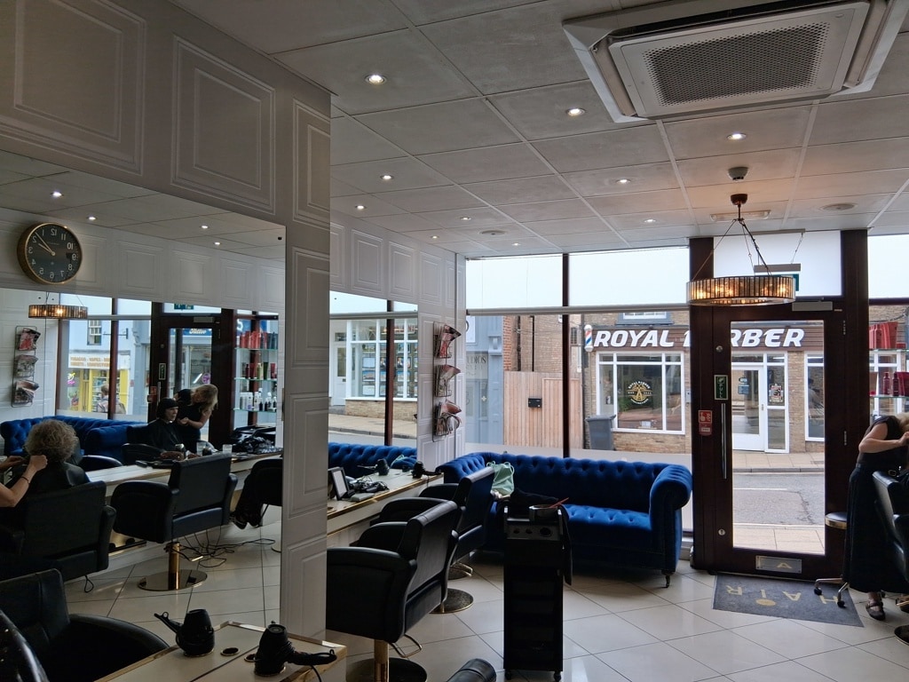 9 Fore Hl, Ely to rent Interior Photo- Image 1 of 2