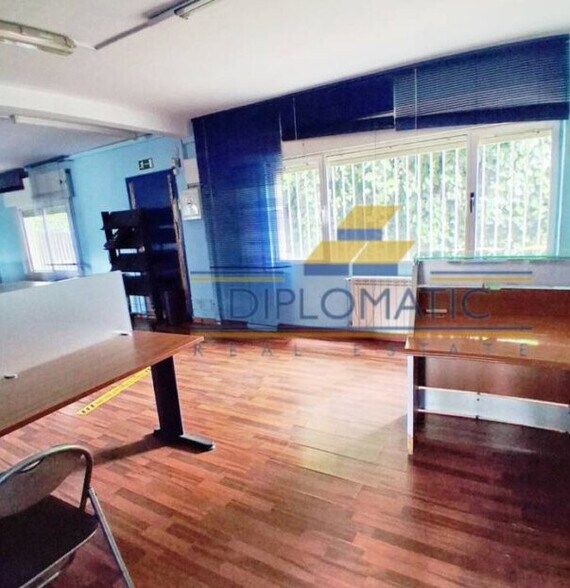 Office in Madrid, Madrid to rent - Interior Photo - Image 2 of 8