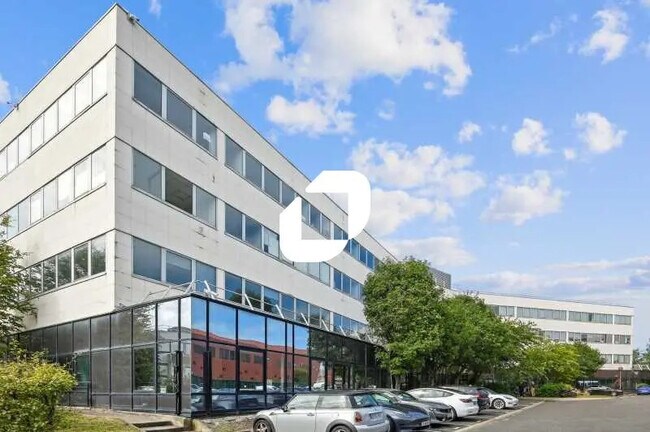 Location Bureaux 463 m² à 926 m²