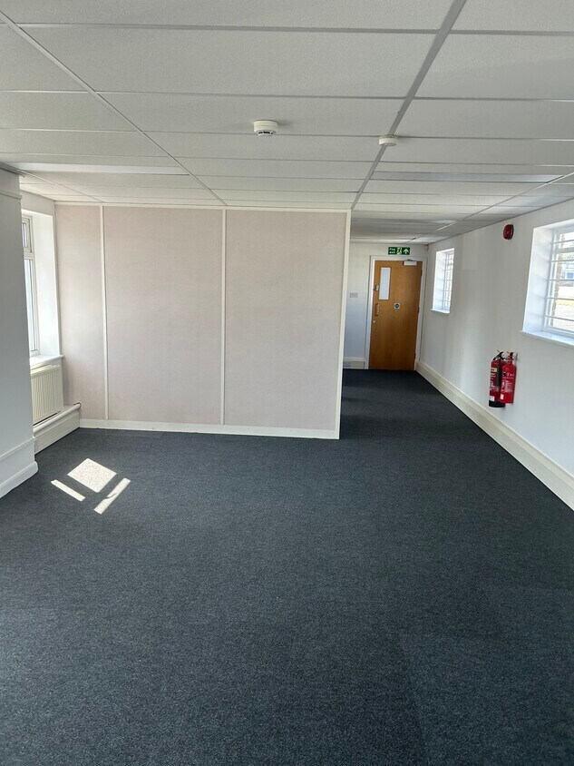 Dedworth Rd, Windsor to rent Interior Photo- Image 1 of 1