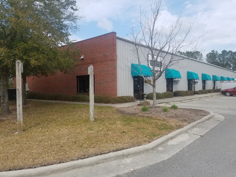 Light Industrial in Wilmington, NC for sale - Primary Photo - Image 1 of 1