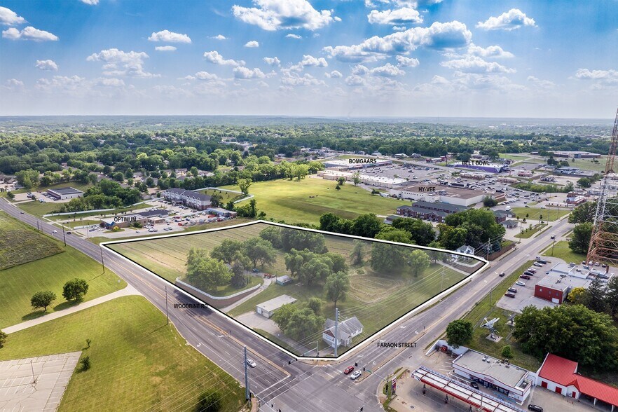 3926 Faraon St, Saint Joseph, MO for sale - Building Photo - Image 1 of 8