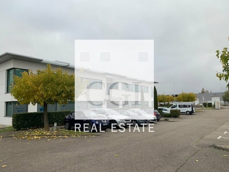 Office in Chaponnay to rent - Building Photo - Image 3 of 12