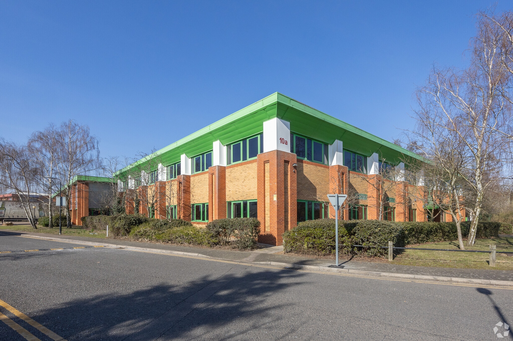 10-11 St Martins Way, Bedford to rent Primary Photo- Image 1 of 3