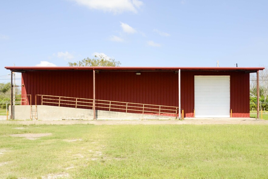 1501 N Port Ave, Corpus Christi, TX for rent - Building Photo - Image 2 of 4