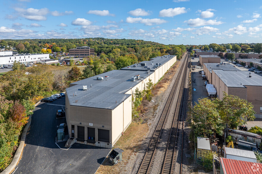 117 Beaver St, Waltham, MA for rent - Building Photo - Image 1 of 16