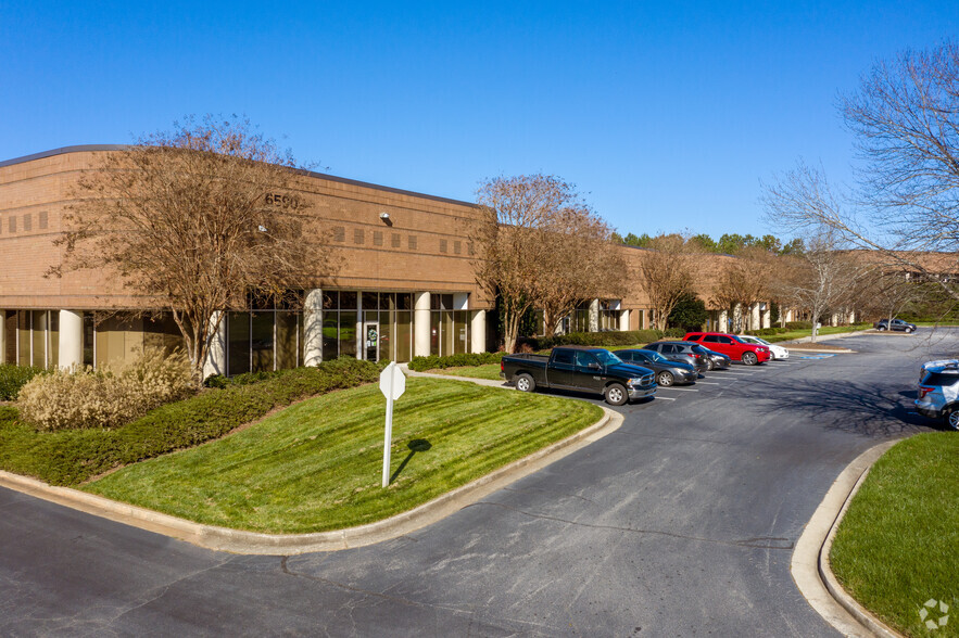 6590 Shiloh Rd E, Alpharetta, GA for rent - Building Photo - Image 1 of 7