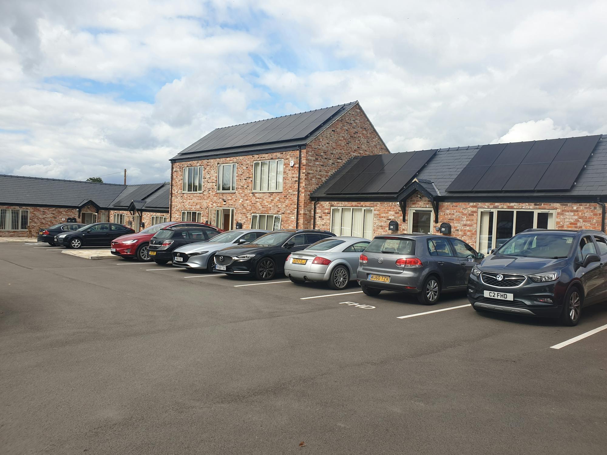 Grove Ln, Stonehouse to rent Building Photo- Image 1 of 1