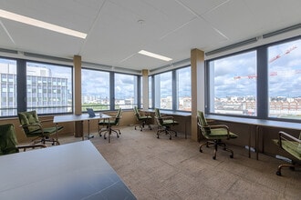 11 Avenue Dubonnet, Courbevoie to rent Interior Photo- Image 2 of 8