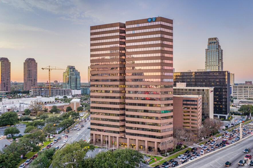 1800 West Loop S, Houston, TX for rent - Building Photo - Image 1 of 23