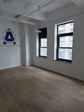 40 W 37th St, New York, NY to rent Interior Photo- Image 1 of 4