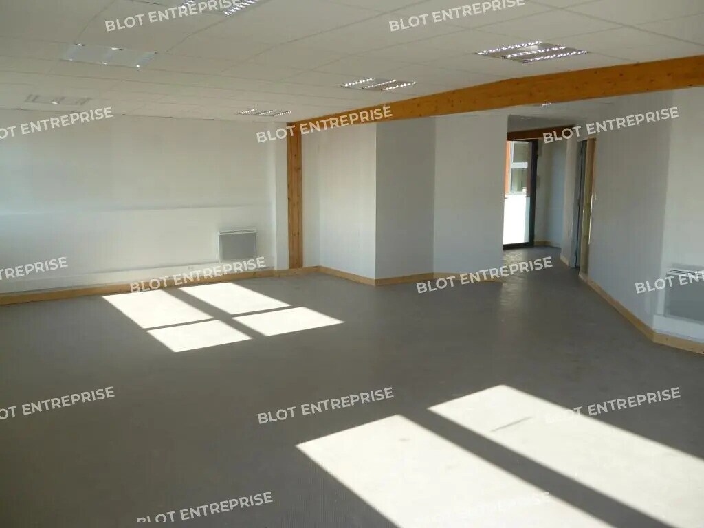 Location Bureaux 90 m² - Photo 1
