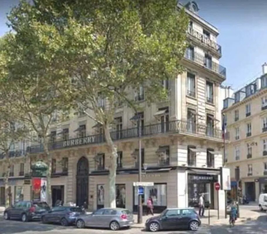 Location Bureaux 251 m² - Photo 1