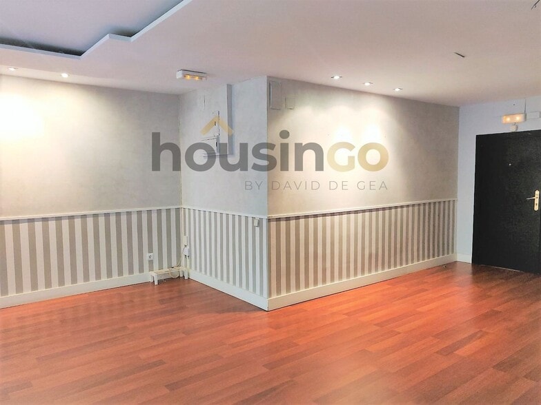 Office in Madrid, Madrid to rent - Interior Photo - Image 2 of 4