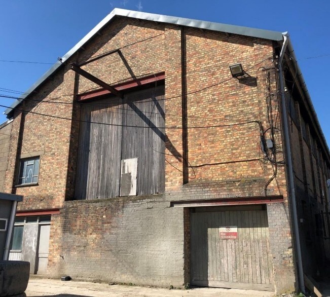 Hoo, Rochester for sale Primary Photo- Image 1 of 1