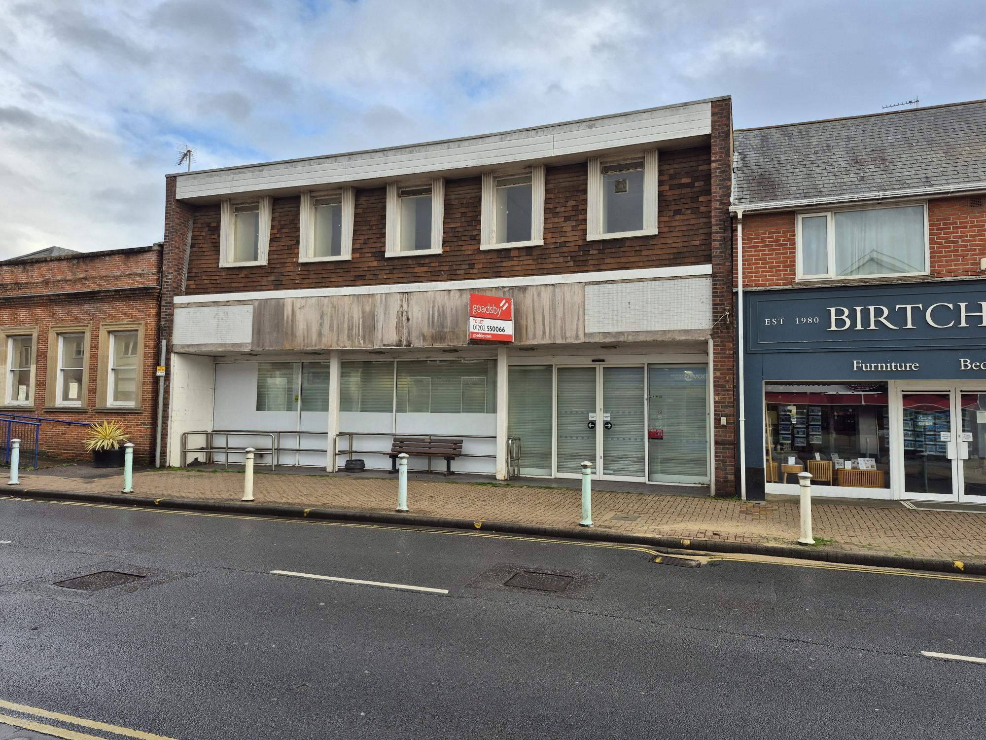 309-311 Lymington Rd, Christchurch to rent Building Photo- Image 1 of 5