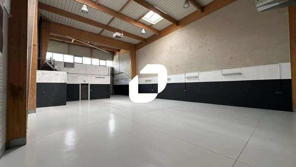 22 Rue Hannah Arendt, Strasbourg to rent - Interior Photo - Image 2 of 7