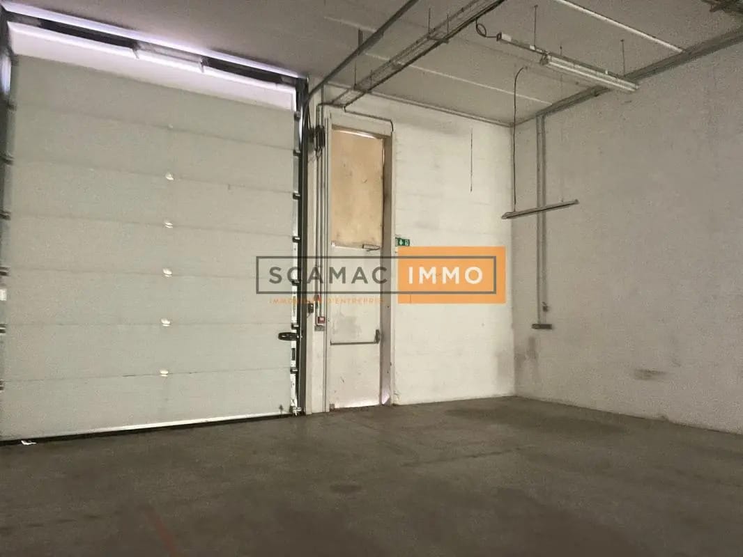 Industrial in  to rent Interior Photo- Image 1 of 6