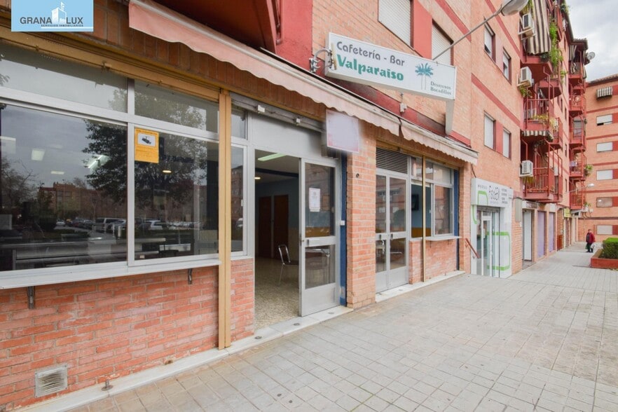 Plaza Poeta Garcilaso de la Vega, 6, Granada, Granada for sale - Building Photo - Image 2 of 47