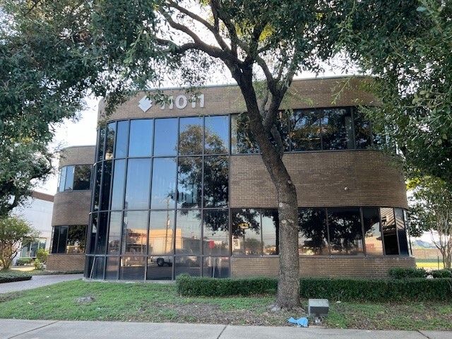 11011 Jones Rd, Houston, TX for sale - Building Photo - Image 1 of 5