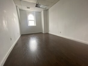 291 Wall St, Kingston, NY for rent Interior Photo- Image 1 of 5