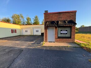 2227-2229 W 21st St, Lorain, OH for rent Building Photo- Image 1 of 10