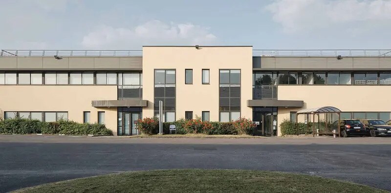 11 Rue De La Grande Borne, Le Mesnil-Amelot to rent Building Photo- Image 1 of 10