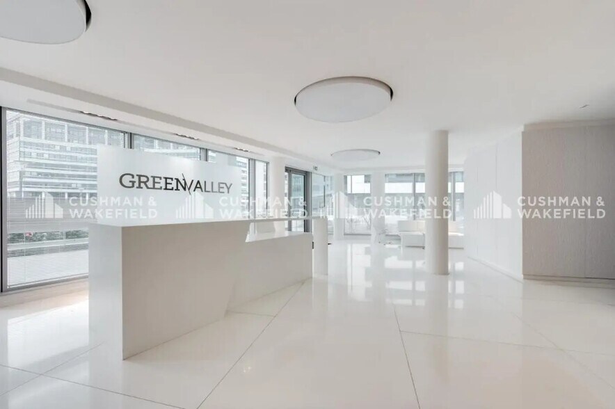 Office in Massy to rent - Building Photo - Image 3 of 9