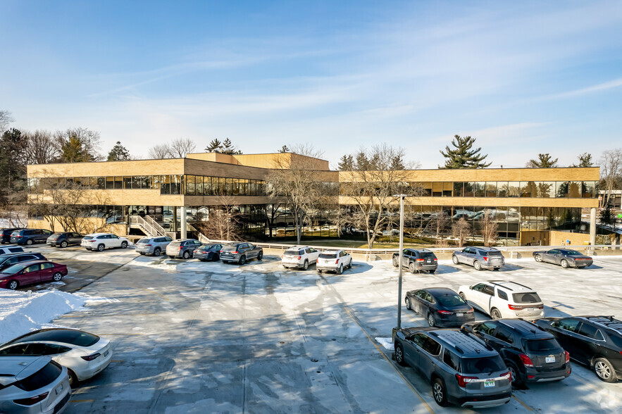 38505 Woodward Ave, Bloomfield Hills, MI for rent - Building Photo - Image 2 of 6