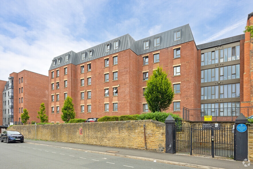 7 St John's Rd, Leeds for sale - Building Photo - Image 2 of 8