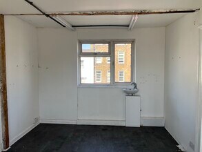 270A Kentish Town Rd, London to rent Interior Photo- Image 1 of 2