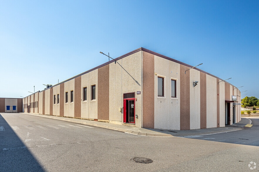 Carrer Progrés, 28, Abrera, Barcelona for sale - Building Photo - Image 3 of 4