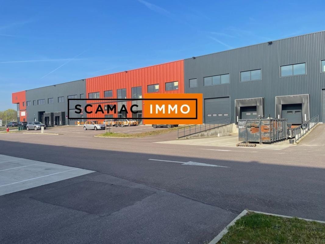 Light Industrial in Saint-Ouen-l'Aumône to rent Building Photo- Image 1 of 3