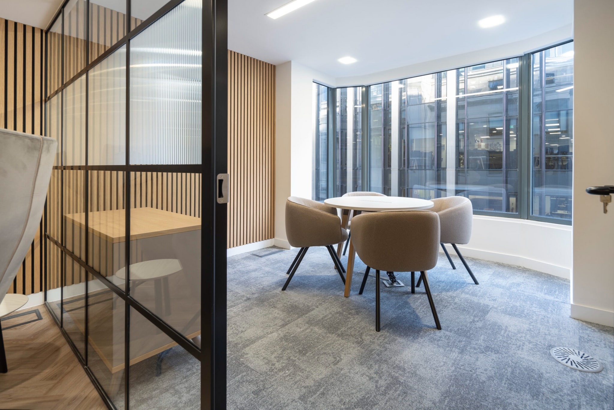 35 King St, London to rent Interior Photo- Image 1 of 6