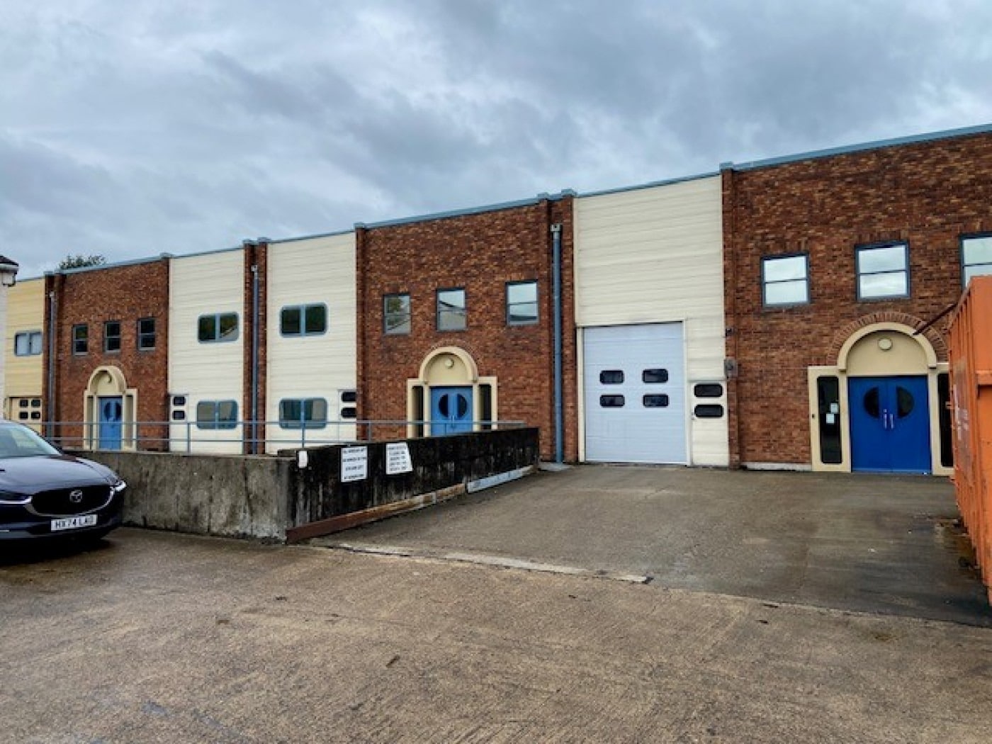 Carrimed House, Glebelands Centre, Dorking to rent Building Photo- Image 1 of 5