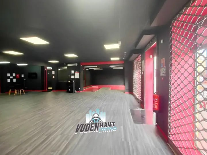 Vente Commerce 714 m² - Photo 1