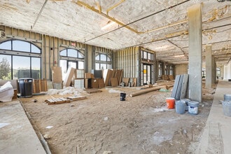 5 Resort Dr, Savannah, GA to rent Interior Photo- Image 1 of 5