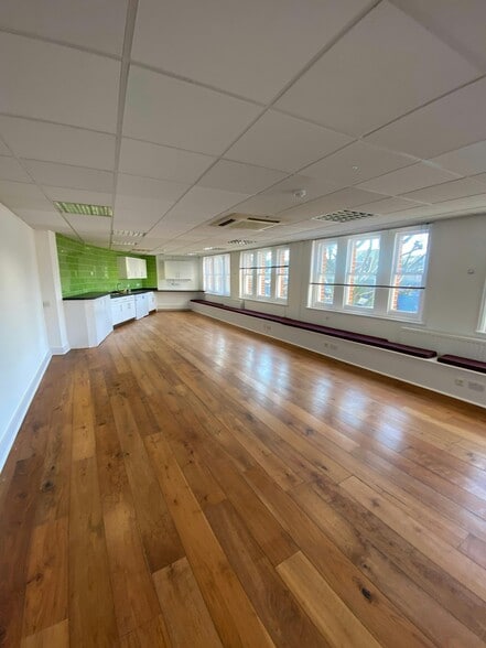 18-20 George St, Richmond to rent - Building Photo - Image 3 of 8