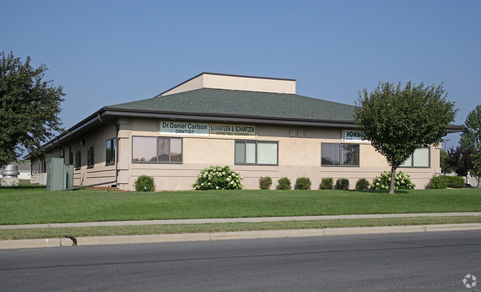 720 Century Ave SW, Hutchinson, MN for sale - Building Photo - Image 2 of 2