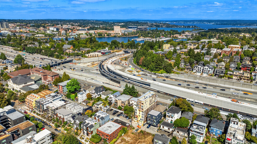 2335 Boylston Ave E, Seattle, WA for sale - Building Photo - Image 3 of 7